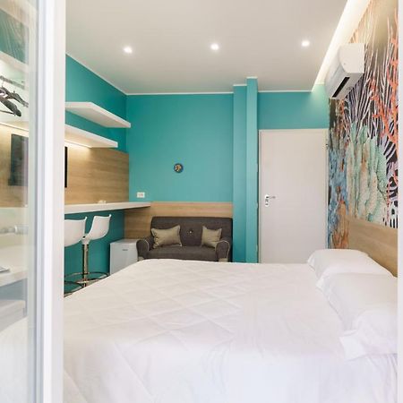 Abissi Room One Step From The Sea Trani Exteriér fotografie